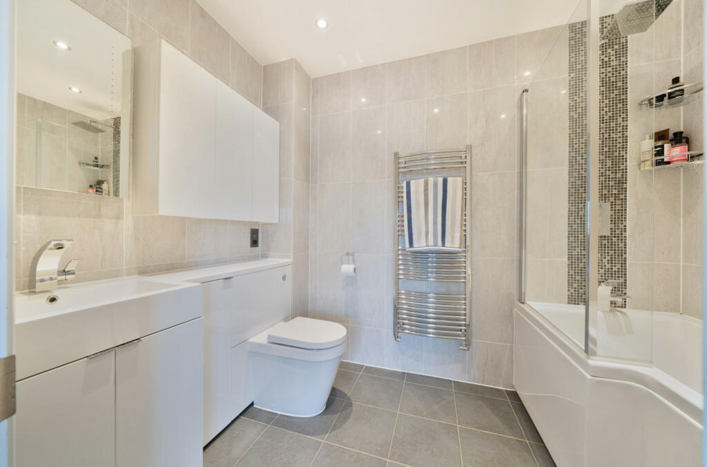 Additional image 21 of The Glen, Farnborough Park, Orpington, Kent, BR6