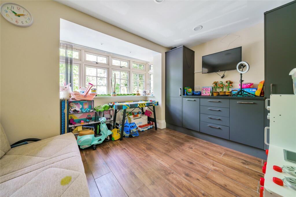 Additional image 10 of Mead Road, Chislehurst