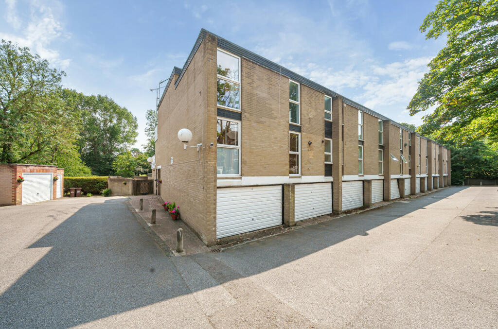 Additional image 18 of Willow Grove, Chislehurst, Kent, BR7