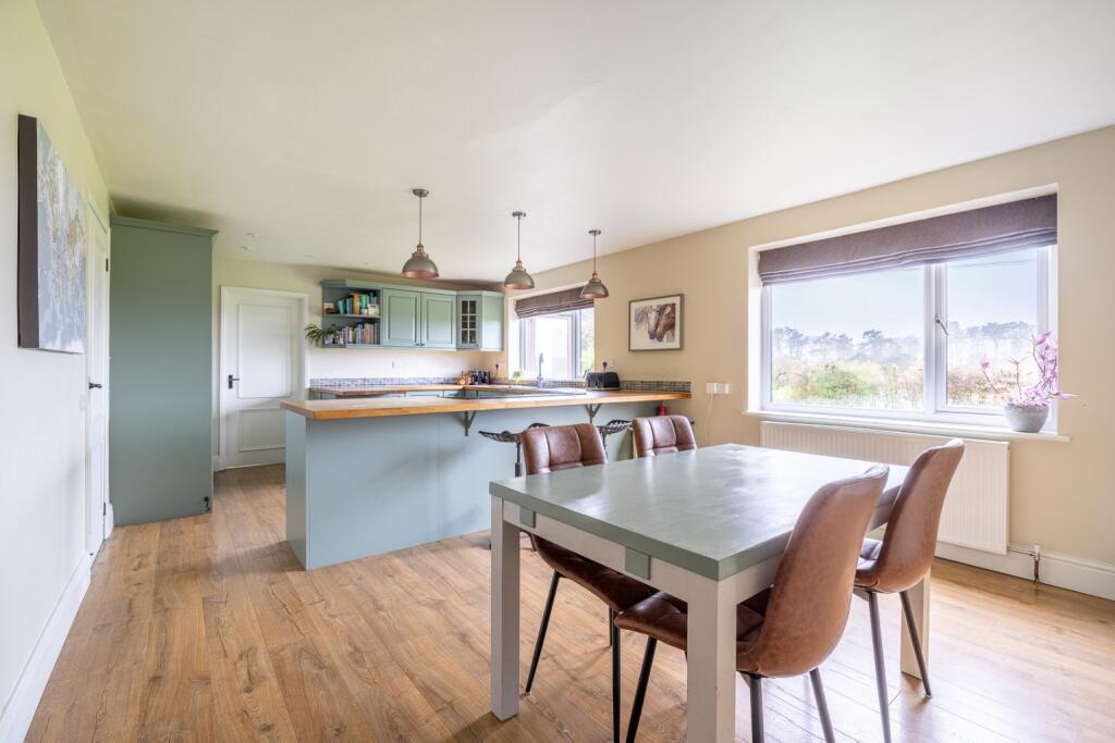 Additional image 3 of Shipham