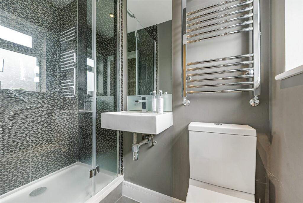 Additional image 20 of Homemead Road, Bromley, BR2