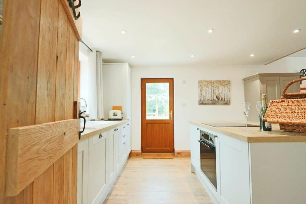 Additional image 22 of Foxhole, Foxholes Lane, Tockington, Bristol