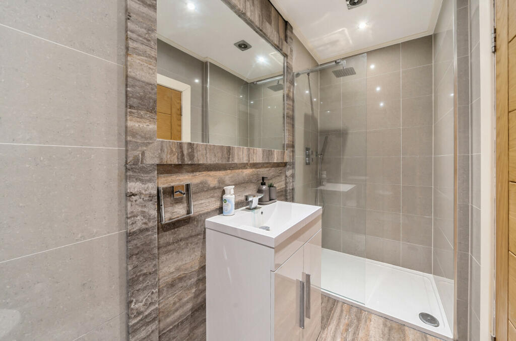 Additional image 22 of Leesons Hill, Chislehurst, Kent, BR7