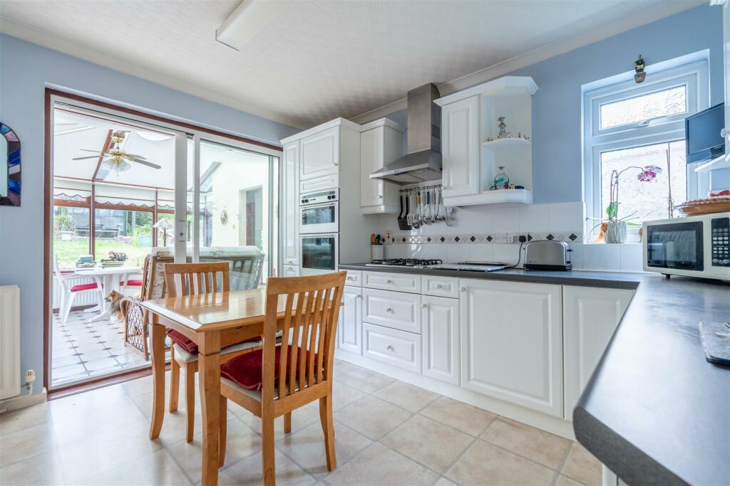 Additional image 3 of Wheathill Close, Keynsham, Bristol