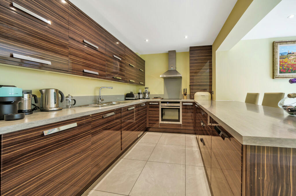 Additional image 14 of Brenchley Close, Chislehurst, Kent, BR7