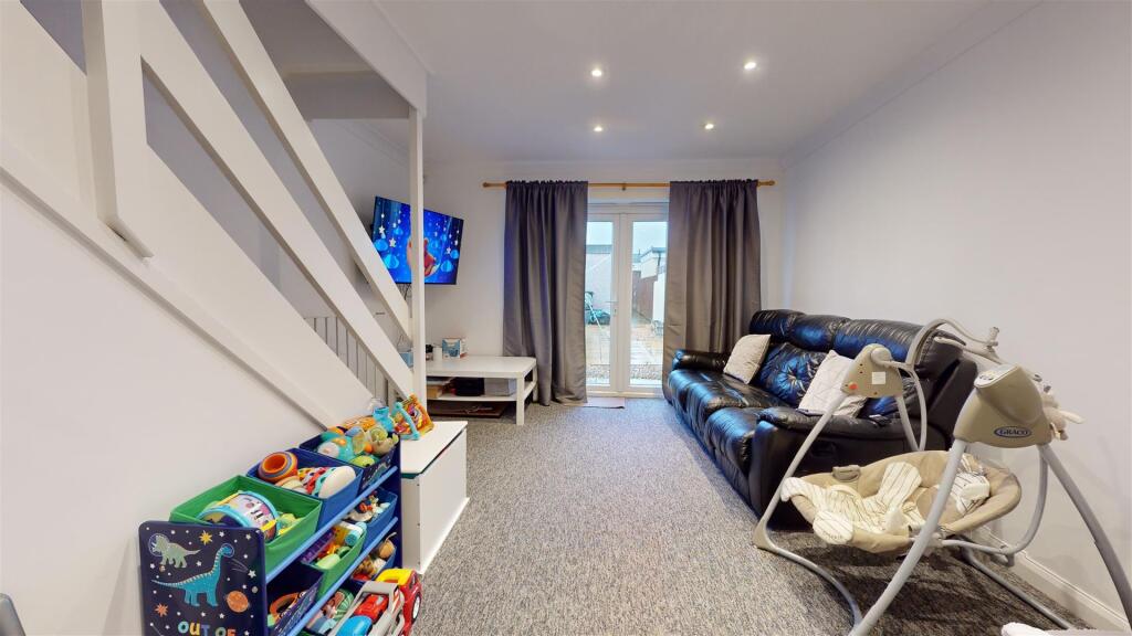 Additional image 2 of Quickthorn Close, Whitchurch