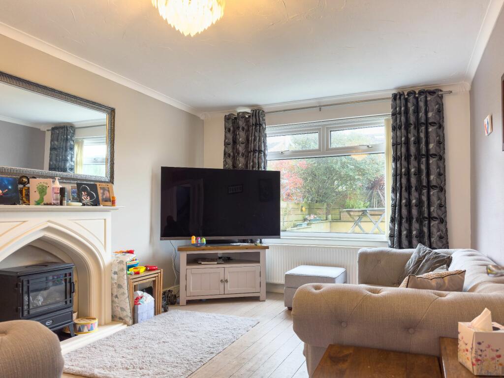 Additional image 10 of Elizabeth Crescent, Wyke, BD12 8NG