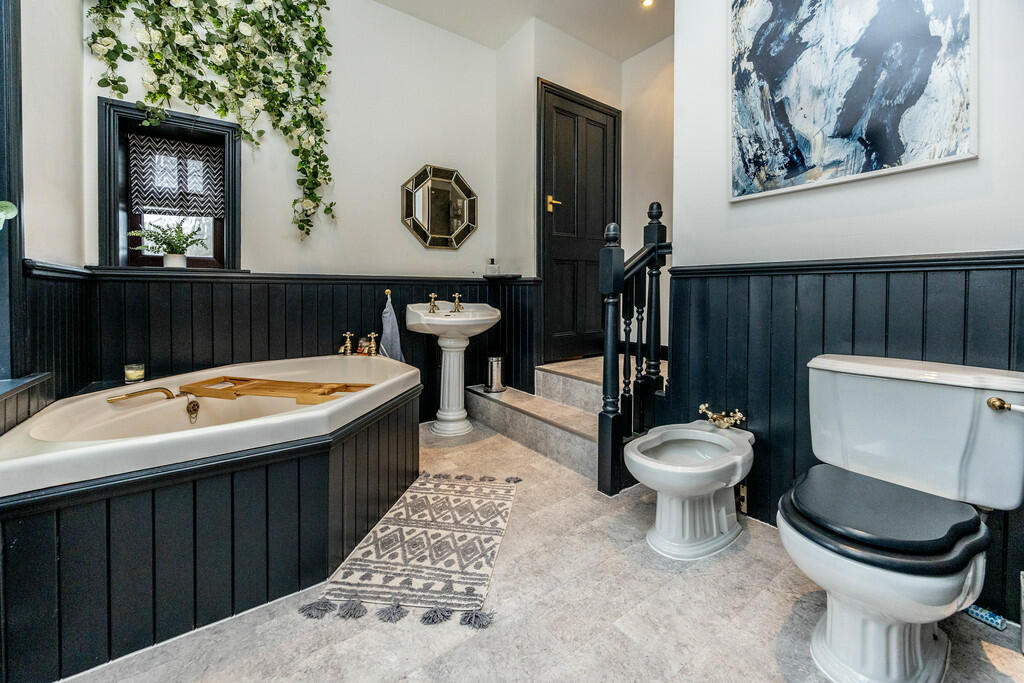 Additional image 28 of Whitechapel Road, Cleckheaton