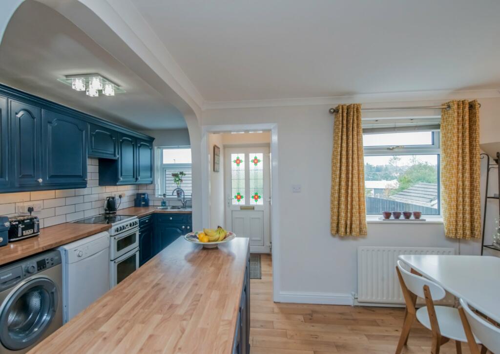 Additional image 3 of Bradford Road, Cleckheaton, BD19