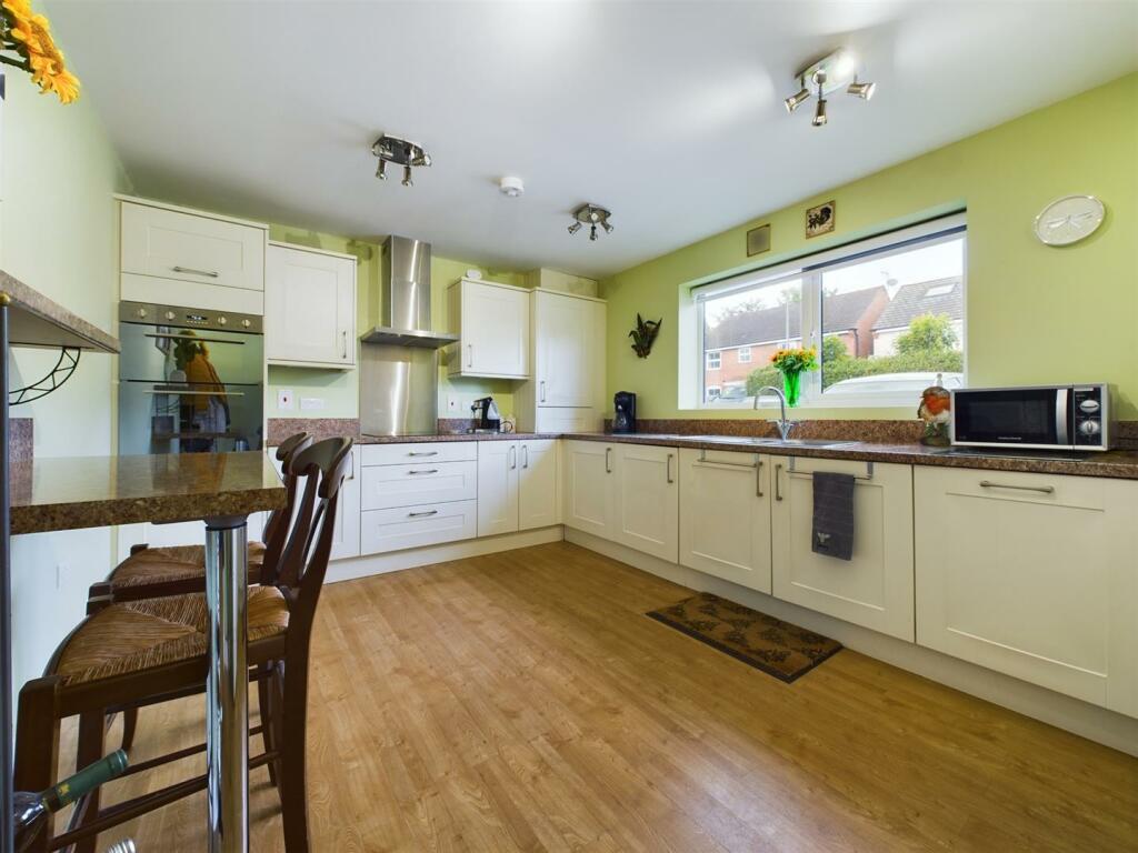 Additional image 19 of Charnhill Drive, Mangotsfield