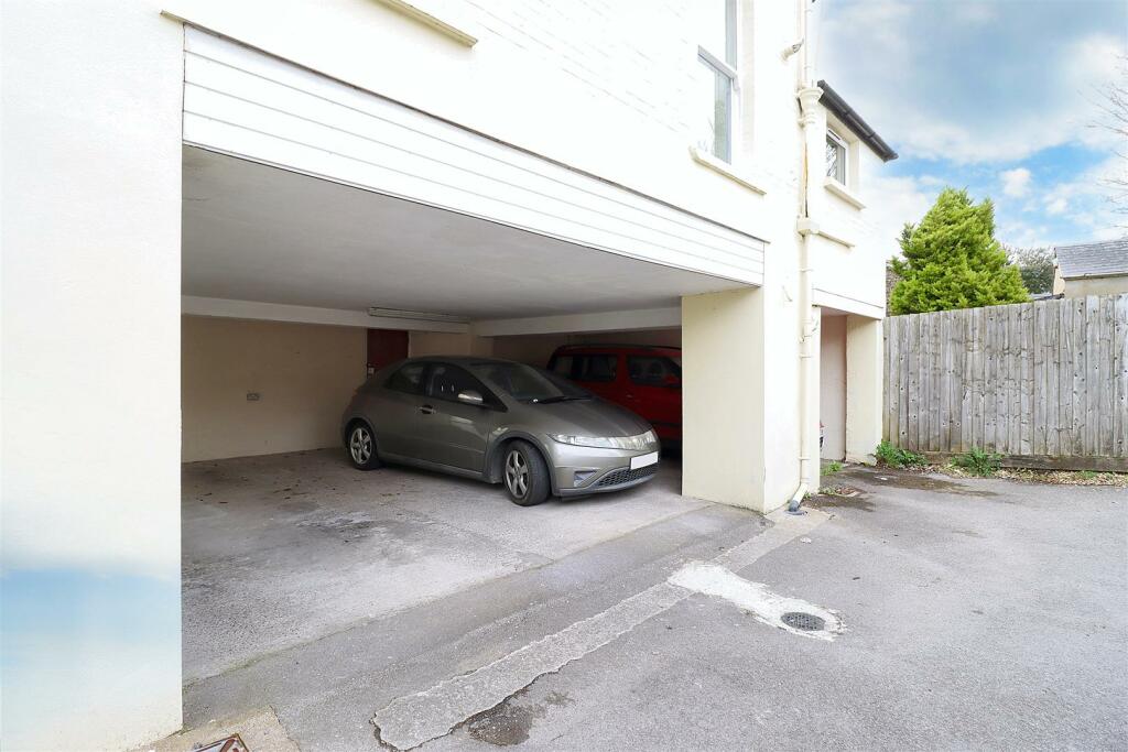 Additional image 18 of Victorian apartment located along Marine Parade