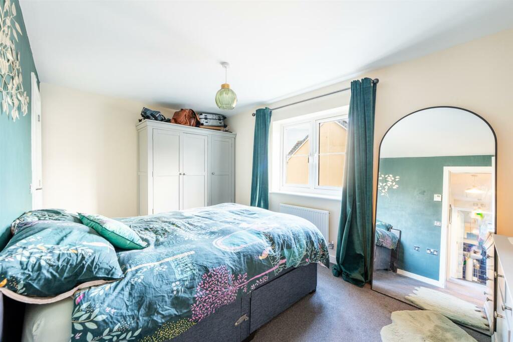 Additional image 8 of Mendip Road - Stunning Family Home!