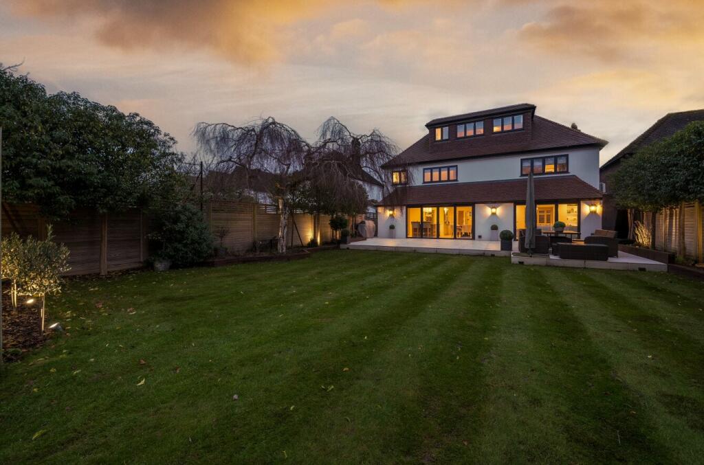 Additional image 39 of Sutherland Avenue, Petts Wood, BR5