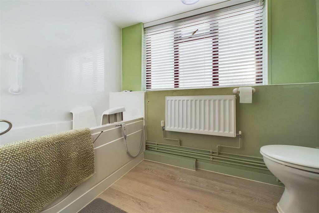 Additional image 29 of DETACHED | BASIC UPDATING | STOKE LODGE