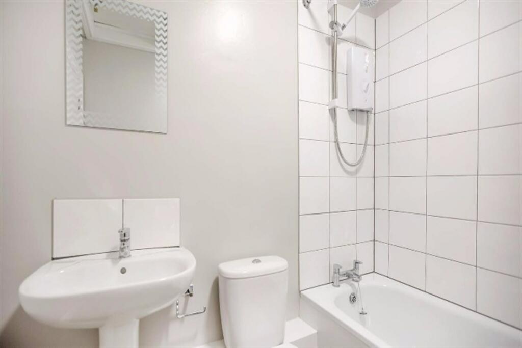 Additional image 5 of 3 bedroom property in Fremantle Road, Bristol