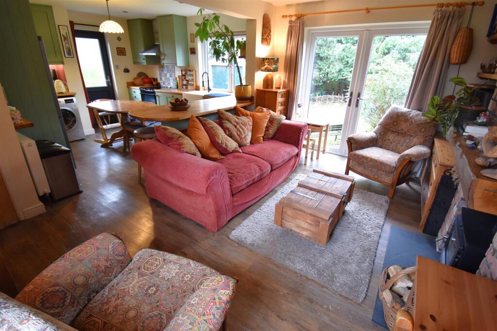 Additional image 16 of Beautiful Home on Lake Road, Bristol