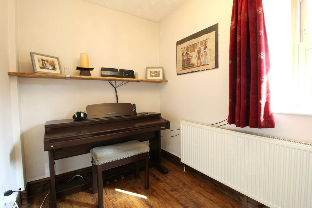 Additional image 8 of Character property in the village of Claverham