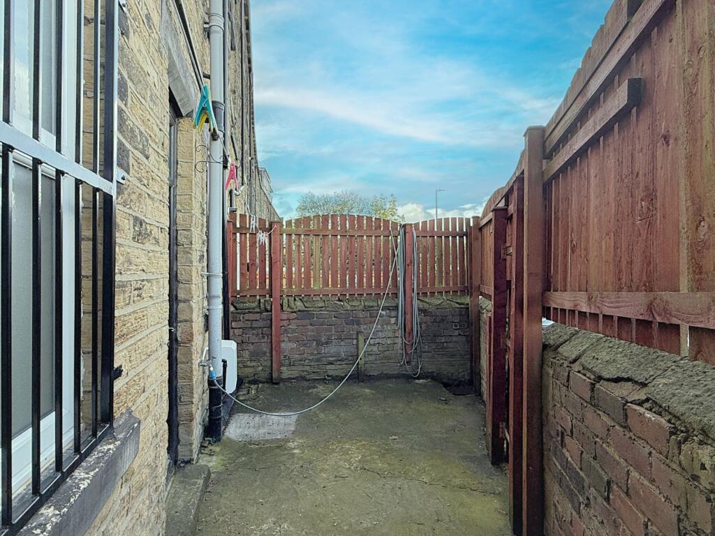 Additional image 26 of Undercliffe Old Road, Bradford, BD2