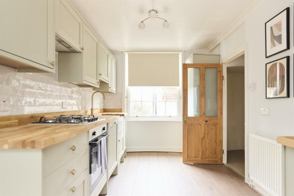 Additional image 5 of High Street, Lewes, BN7 1XH