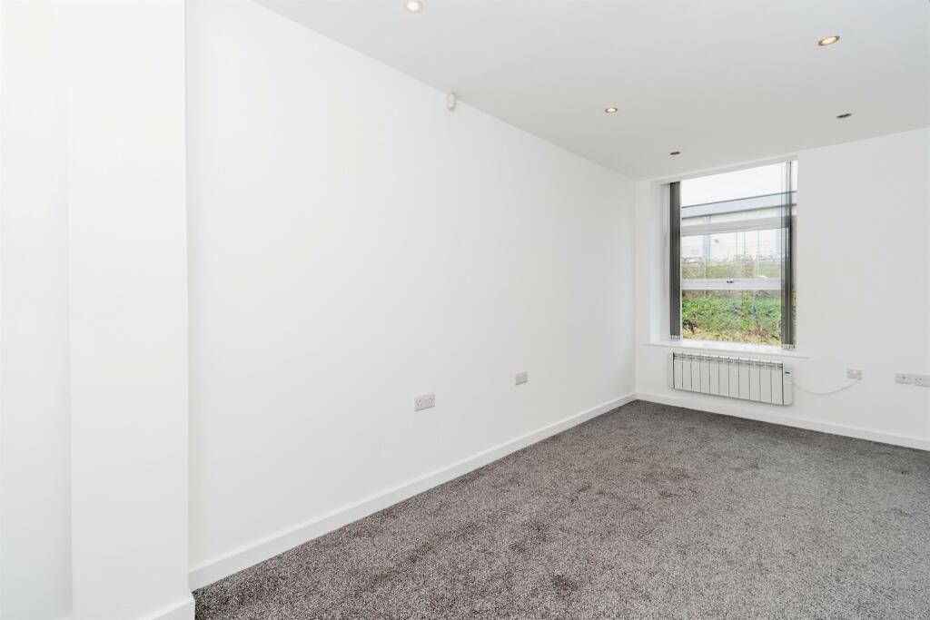 Additional image 6 of Dockfield Terrace, Shipley