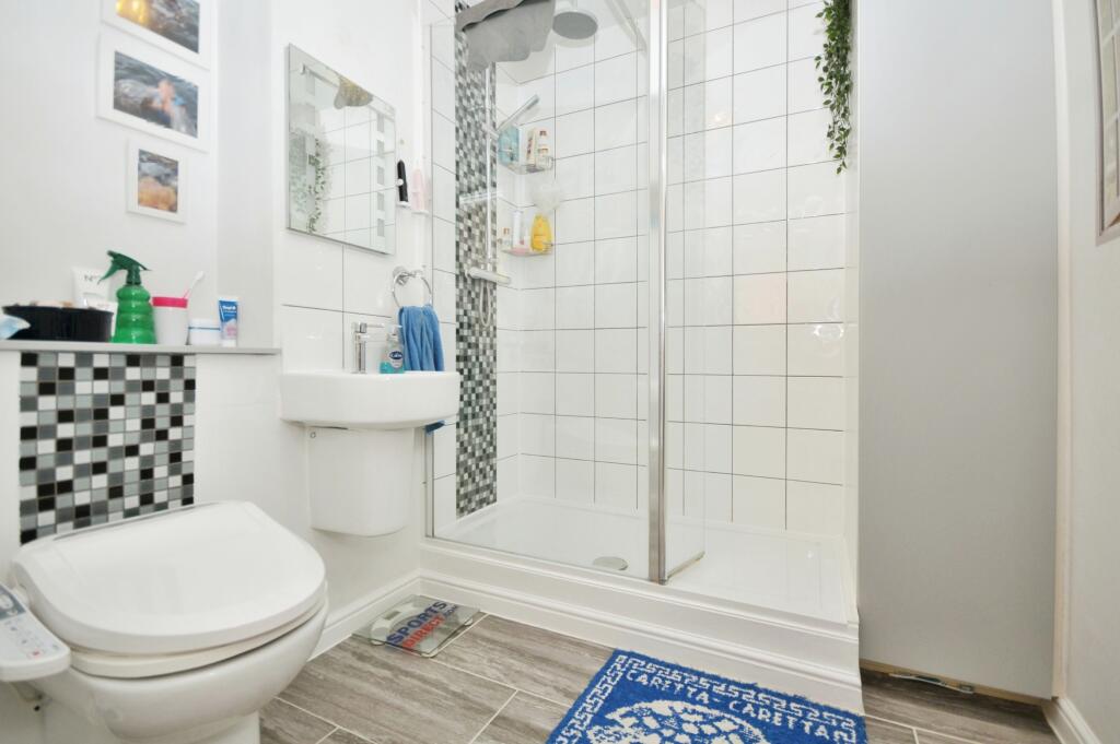 Additional image 11 of 1 Brosse Way, Bromley, BR2