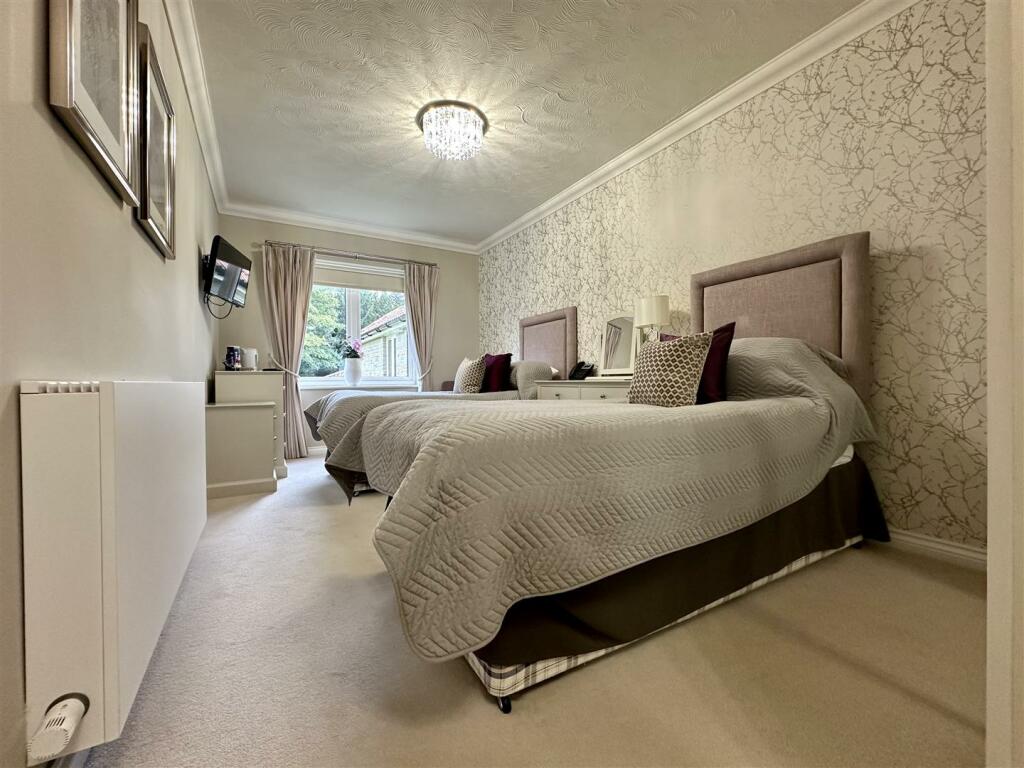 Additional image 40 of Alexandra Lodge, Stokefield Road, Thornbury