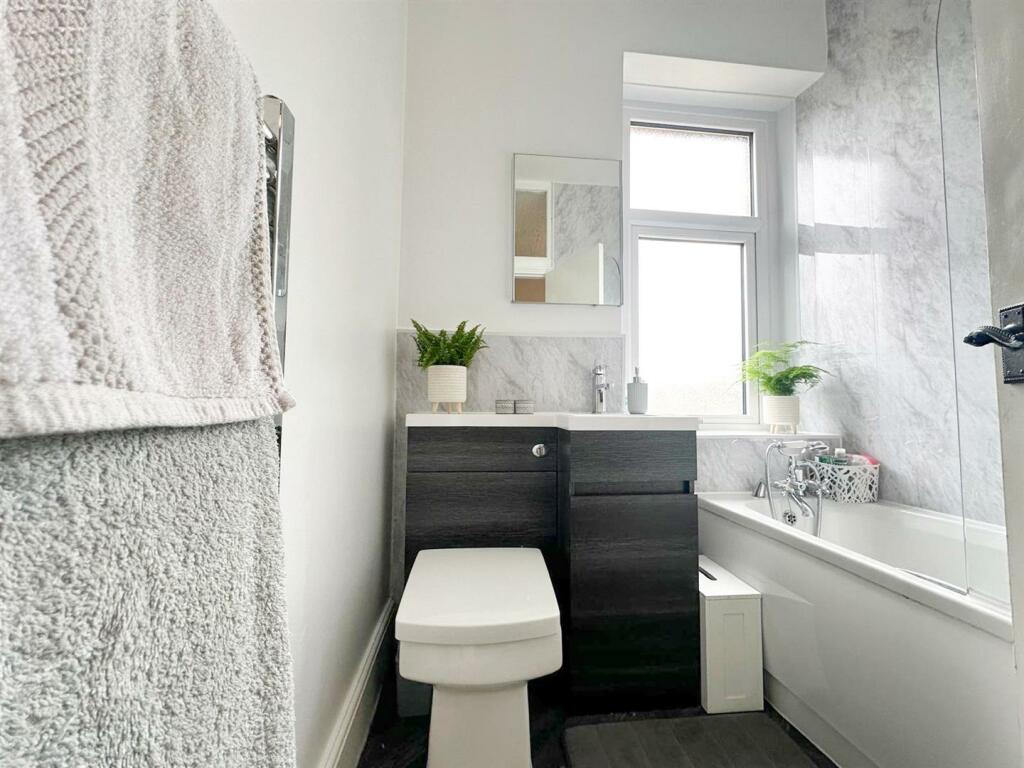 Additional image 11 of Thomas Street, Cross Hills