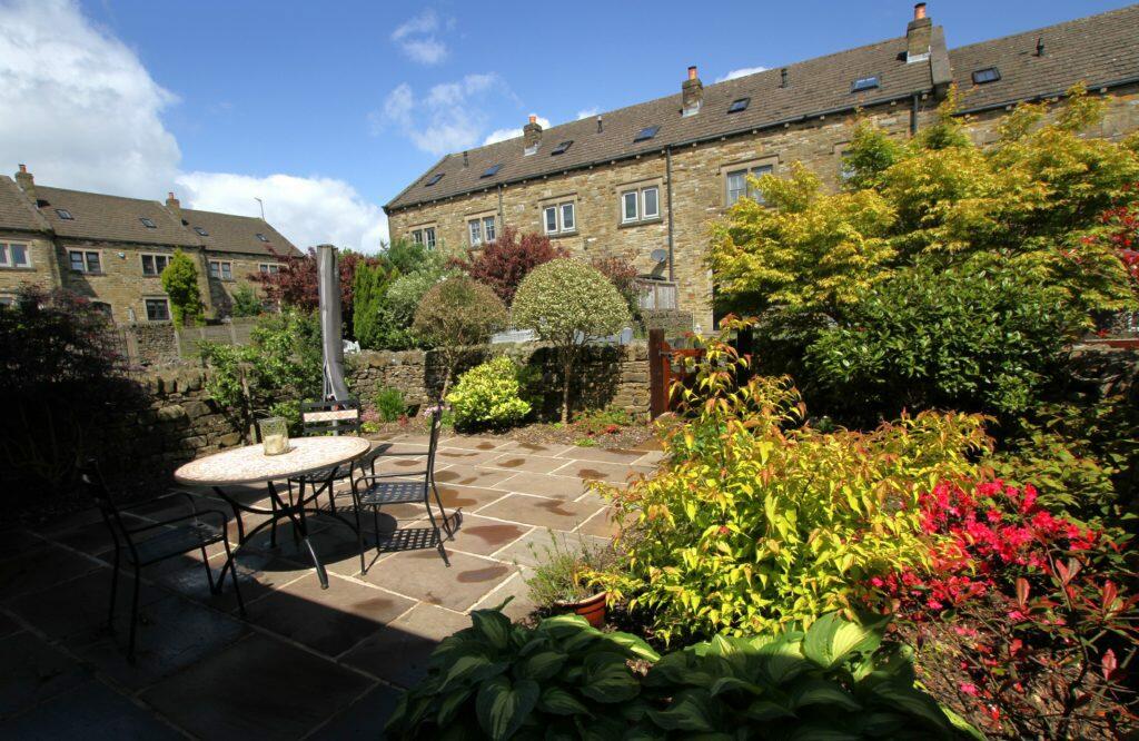 Additional image 10 of 4/5 Bedroom House for Sale -End ‘ole  9 Denholme House Farm Drive  Denholme  BD13 4AB
