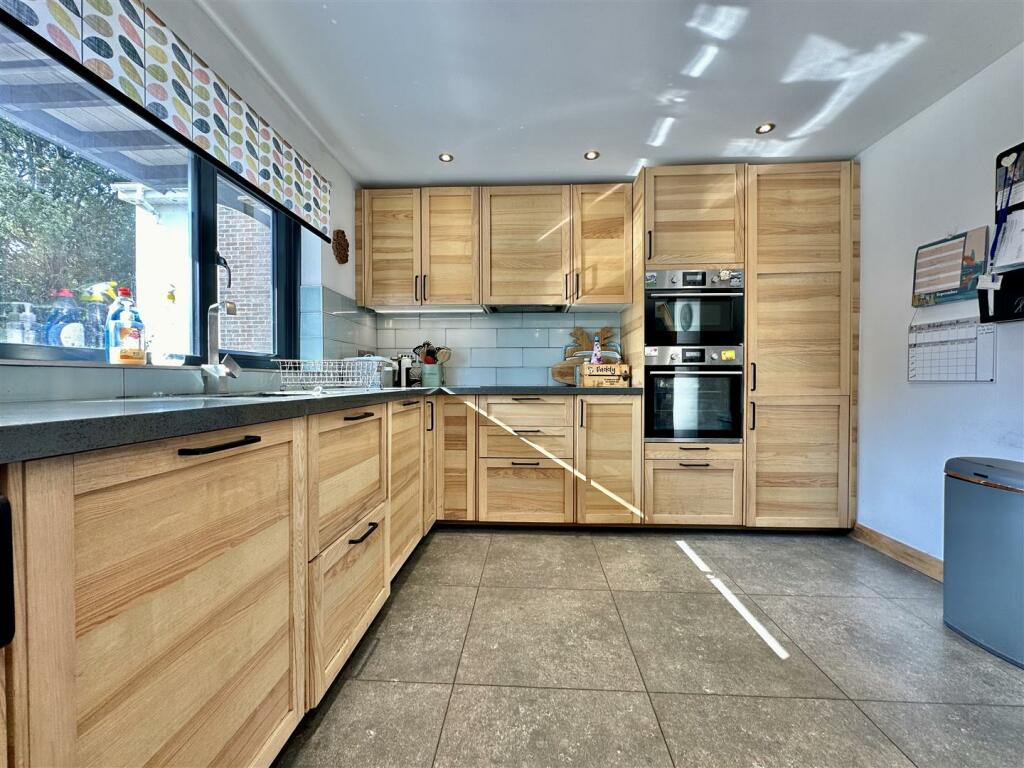 Additional image 17 of Station Road, Cheddar