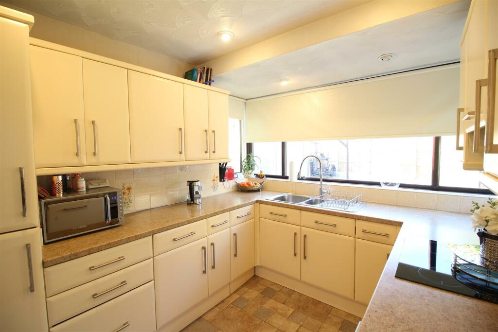 Primary image of Park House Crescent, Low Moor, Bradford