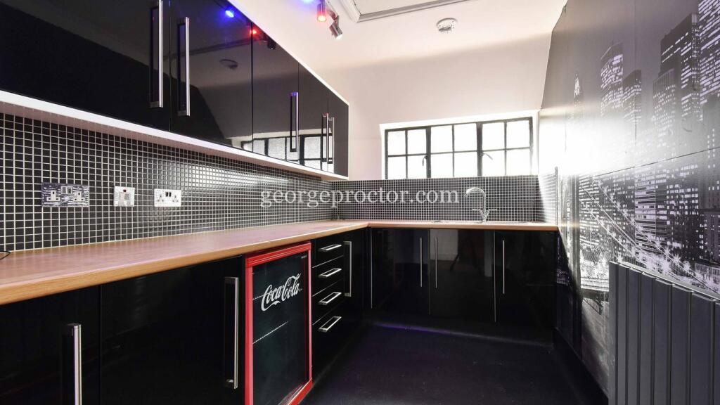 Additional image 26 of Oakwood Close, Chislehurst, BR7