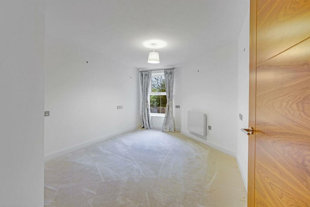 Additional image 3 of Manor Park Road, Chislehurst