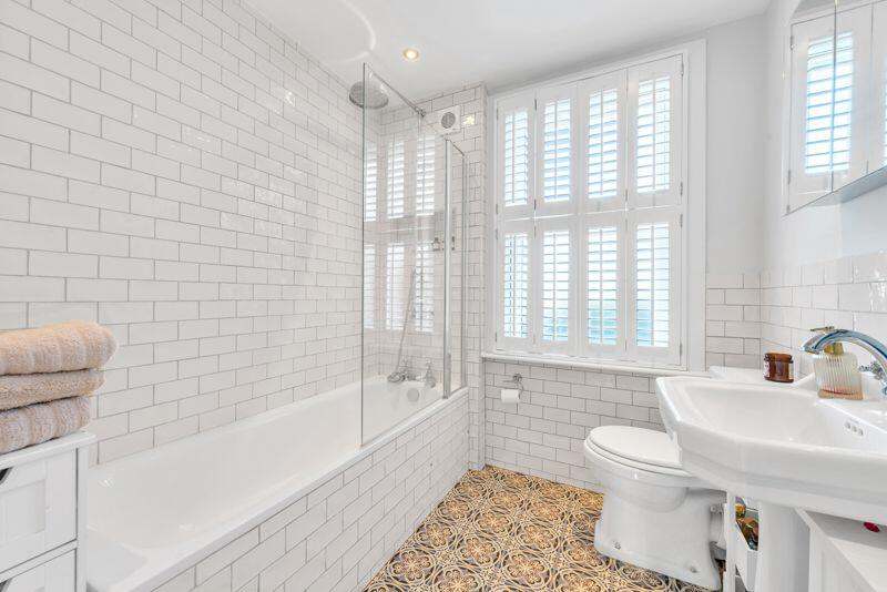 Additional image 10 of Camden Grove, Chislehurst