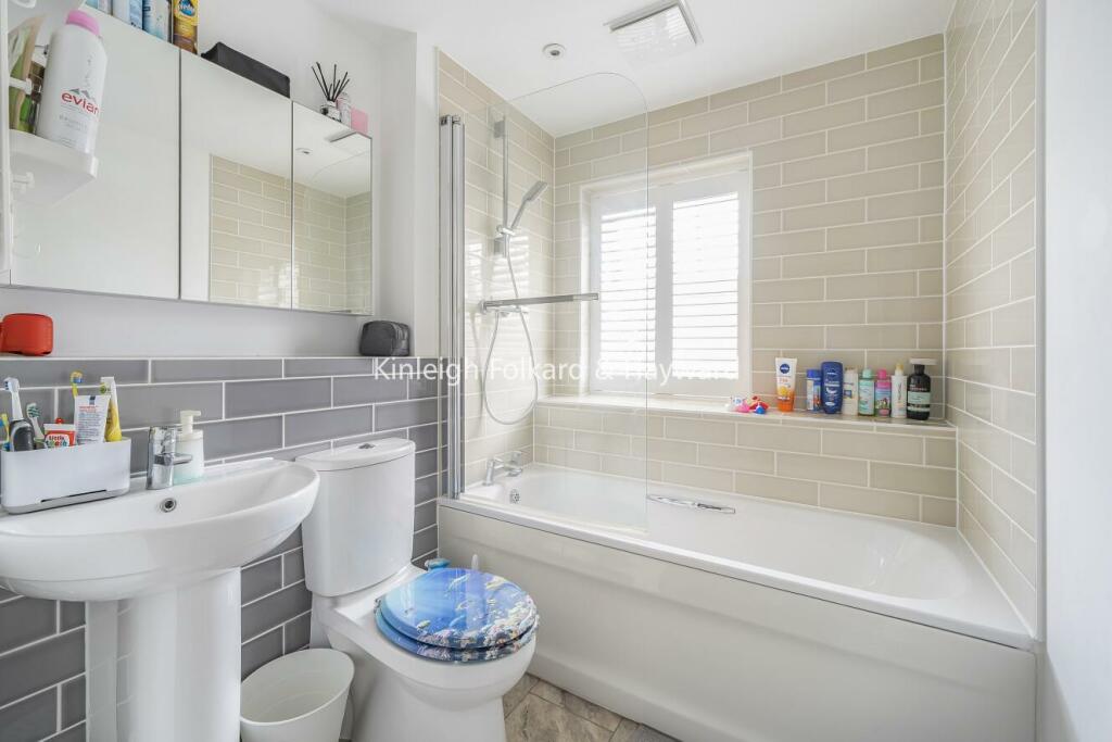 Additional image 10 of Renwick Drive, Bromley