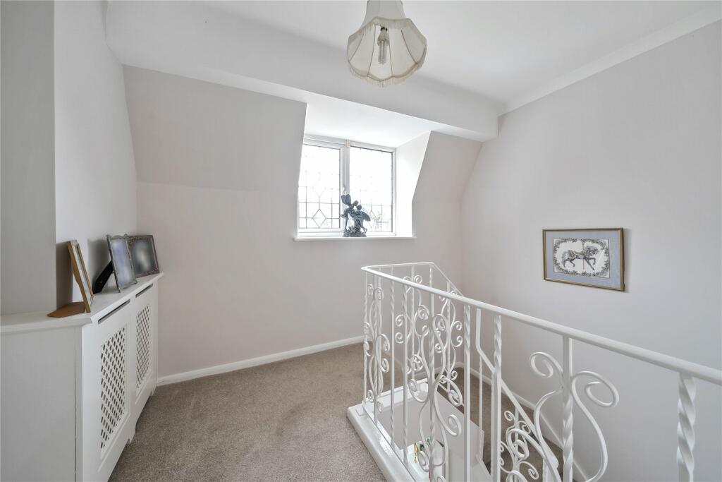 Additional image 5 of Kenley Close, Chislehurst