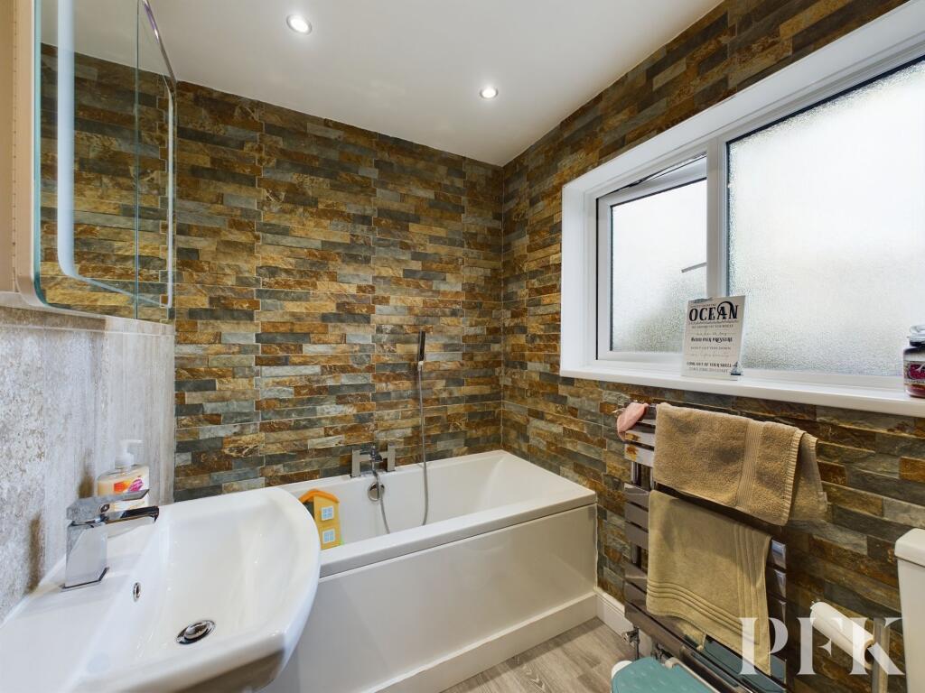 Additional image 10 of High Close, High Harrington, CA14