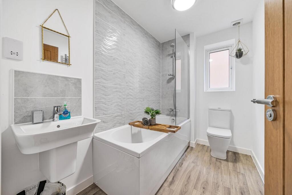 Additional image 13 of Nearly new family home in central Yatton