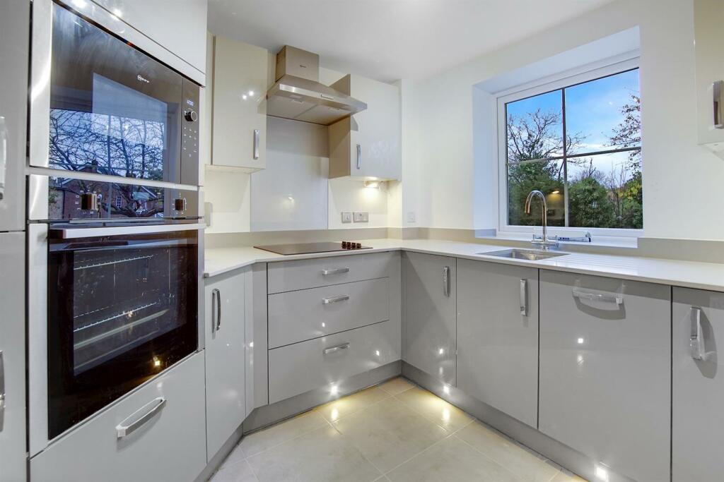 Additional image 16 of Manor Park Road, Chislehurst