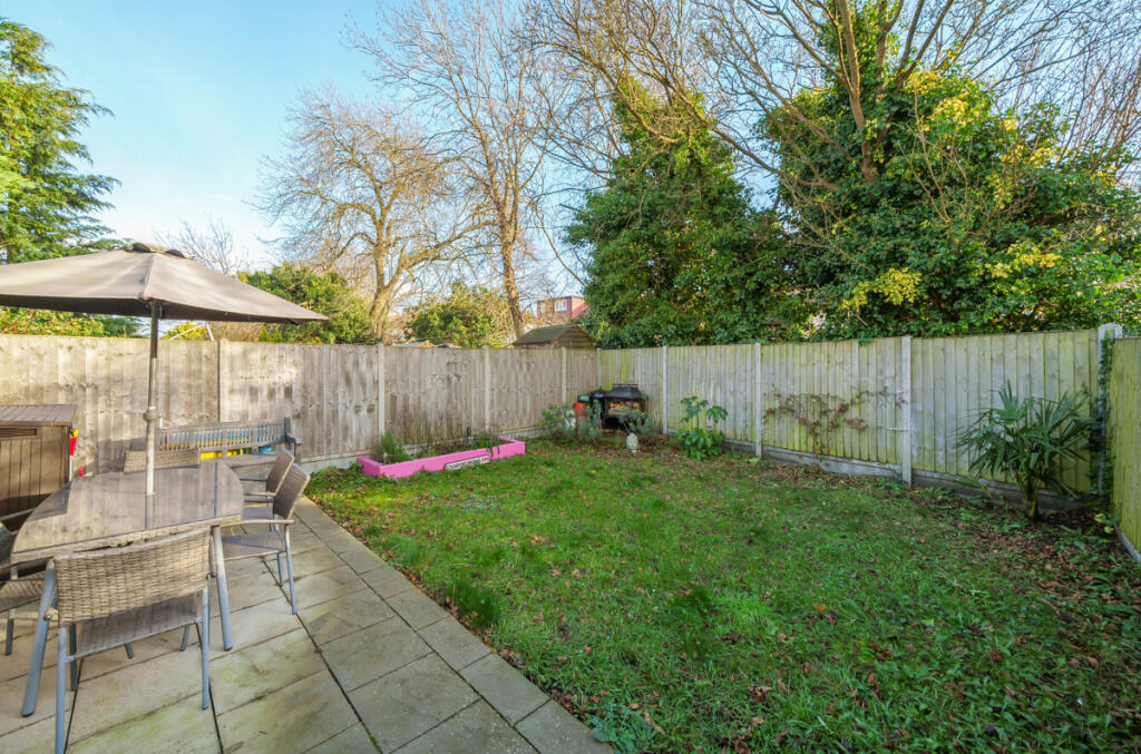 Additional image 3 of Hillview Road, Chislehurst, BR7 6DT
