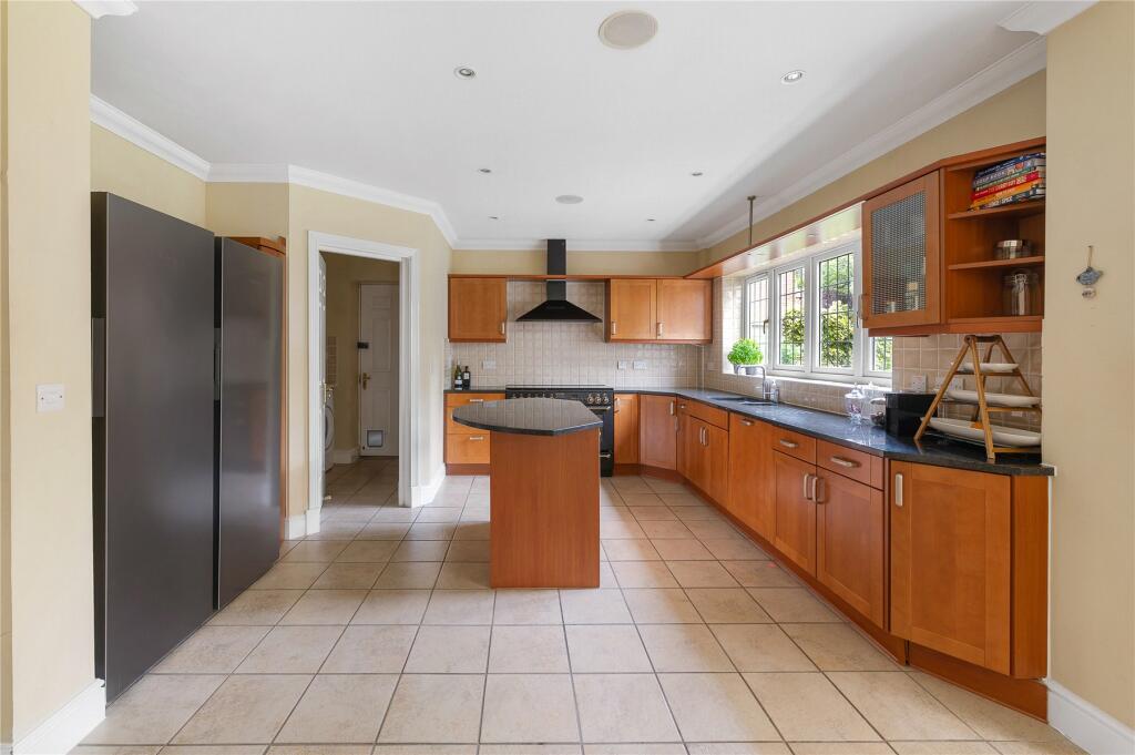 Additional image 6 of Limewood Close, Beckenham, BR3