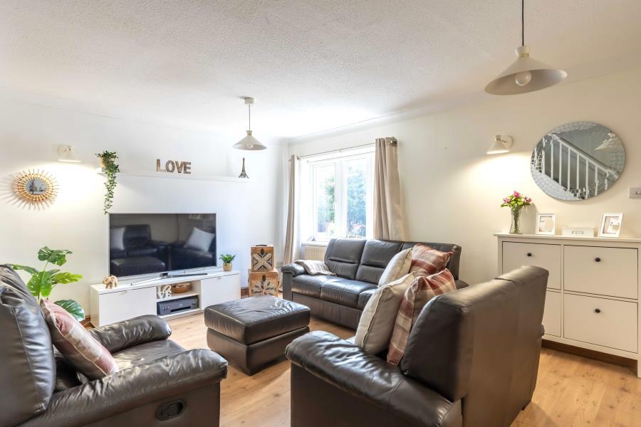 Additional image 3 of Oaktree Crescent - Bradley Stoke