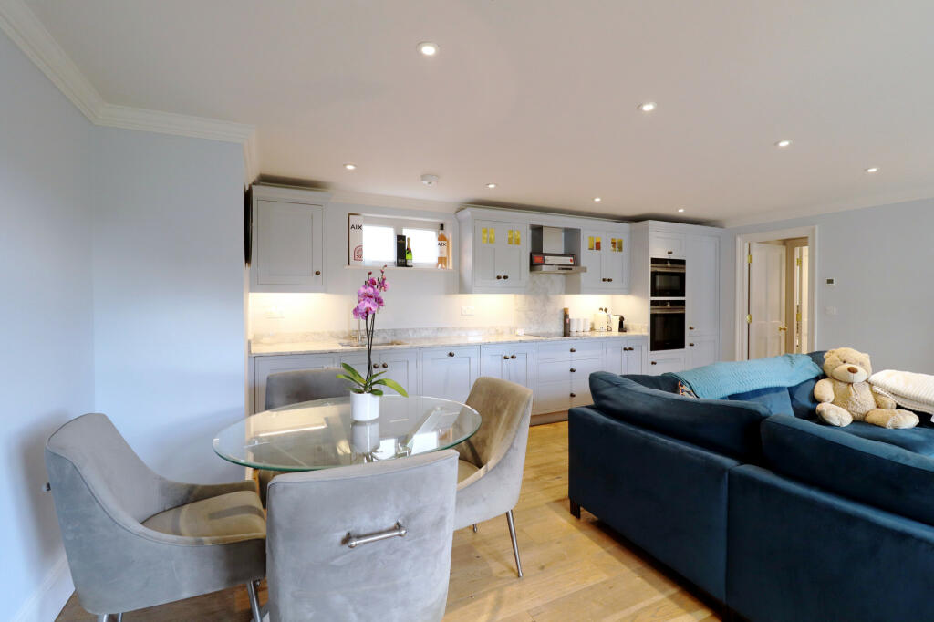 Additional image 6 of Willoughby Lane, Bromley