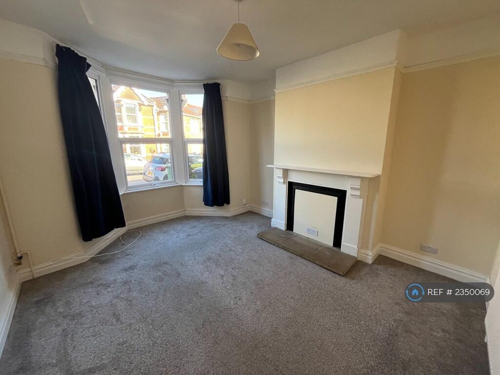 Primary image of Grove Park Avenue, Bristol, BS4