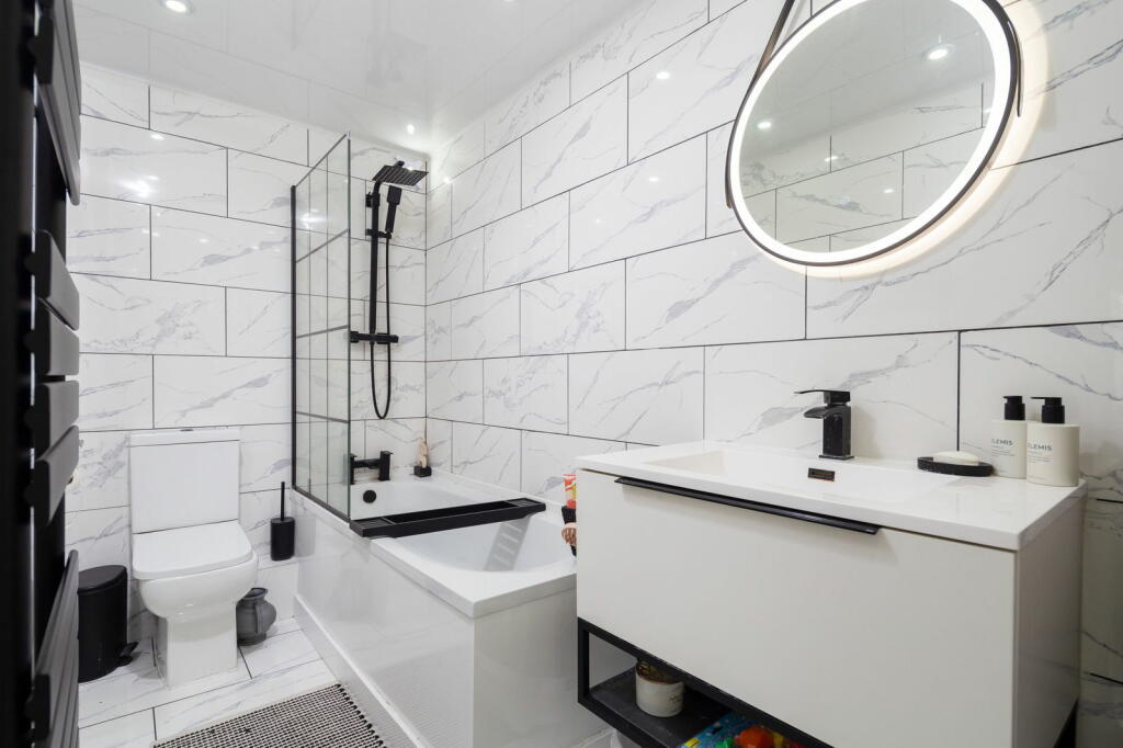 Additional image 25 of Grange Park Drive, Bingley, BD16 1NJ