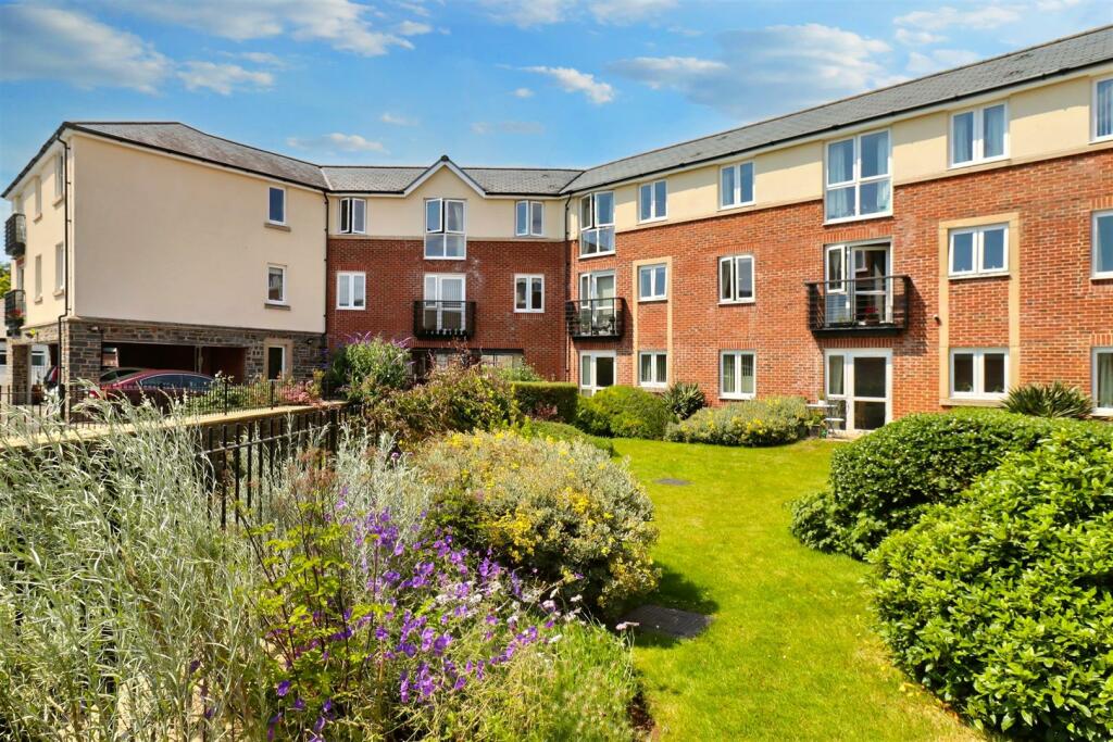 Additional image 11 of Within a short stroll to Clevedon Town Centre