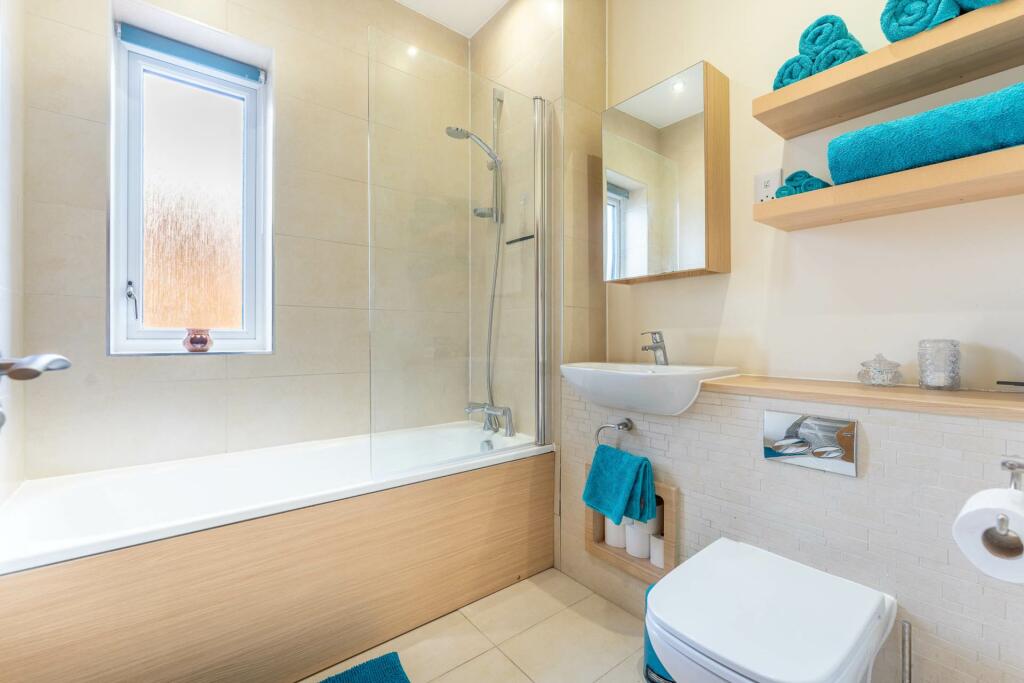 Additional image 17 of Garland Avenue, Locking Parklands