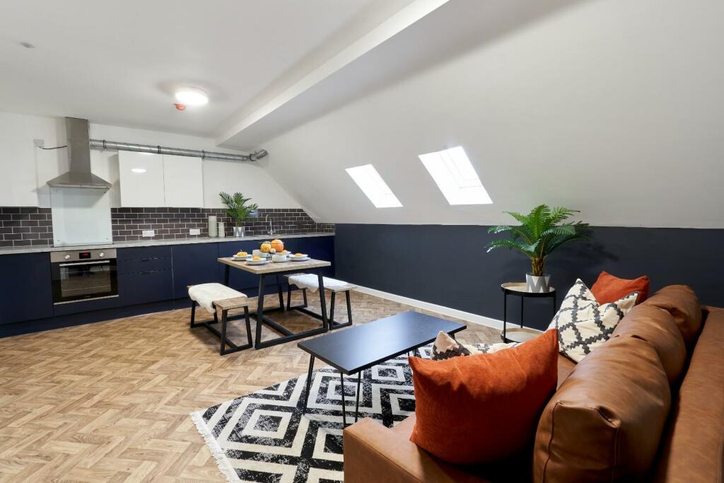 Additional image 30 of 98 Blackswarth Road, Three Crowns, Kings Court, Bristol