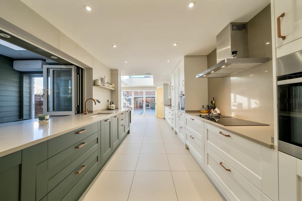 Additional image 2 of Devonshire Road, Weston-Super-Mare. Ideally Suited for Dual Occupation