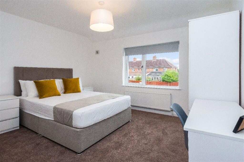 Additional image 7 of 4 bedroom Semi Detached House in Greystoke Avenue, Bristol