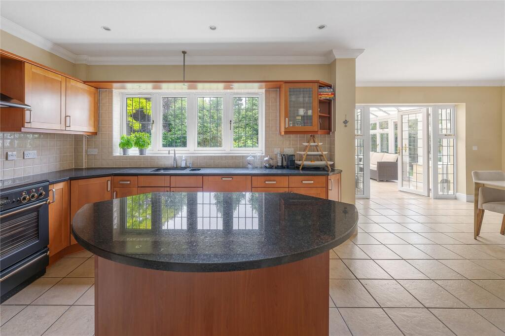 Additional image 5 of Limewood Close, Beckenham, BR3